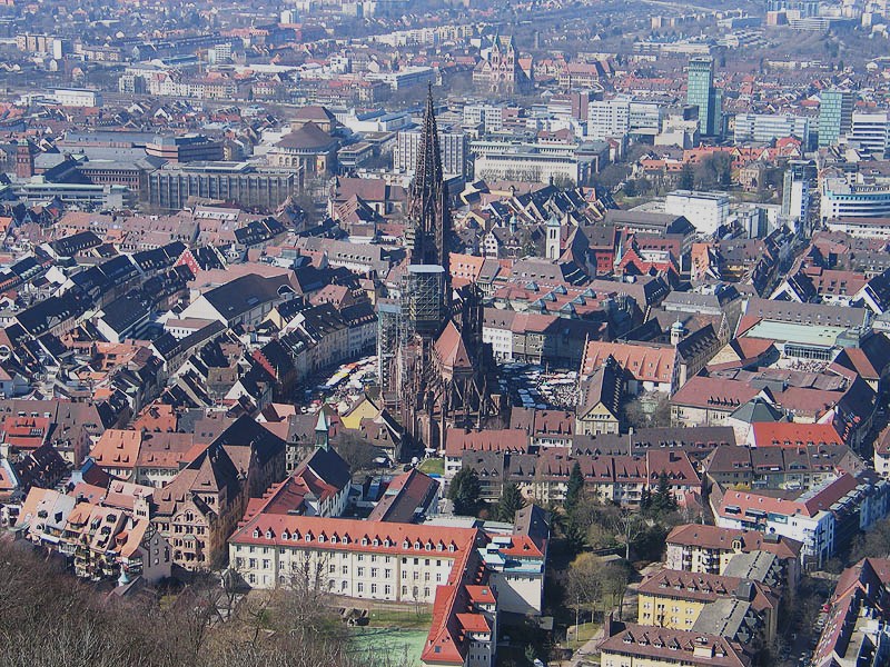 Datei:Freiburg vom Schlossberg.jpg