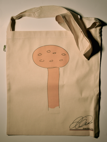 Datei:Loew-Tasche.png